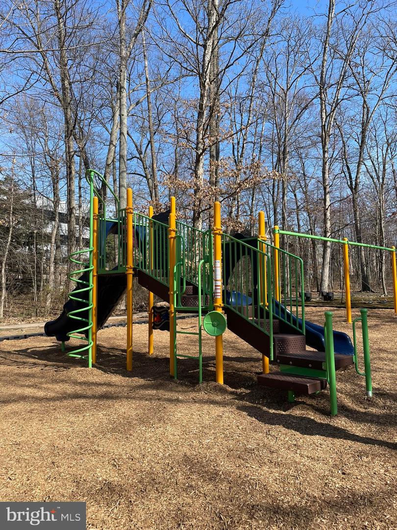 12325 FIELD LARK CT, FAIRFAX, Virginia 22033, 2 Bedrooms Bedrooms, ,2 BathroomsBathrooms,Residential,For sale,12325 FIELD LARK CT,VAFX2280342 MLS # VAFX2280342