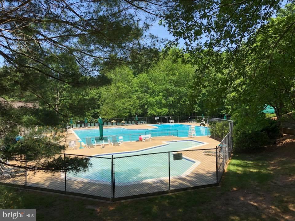 12325 FIELD LARK CT, FAIRFAX, Virginia 22033, 2 Bedrooms Bedrooms, ,2 BathroomsBathrooms,Residential,For sale,12325 FIELD LARK CT,VAFX2280342 MLS # VAFX2280342