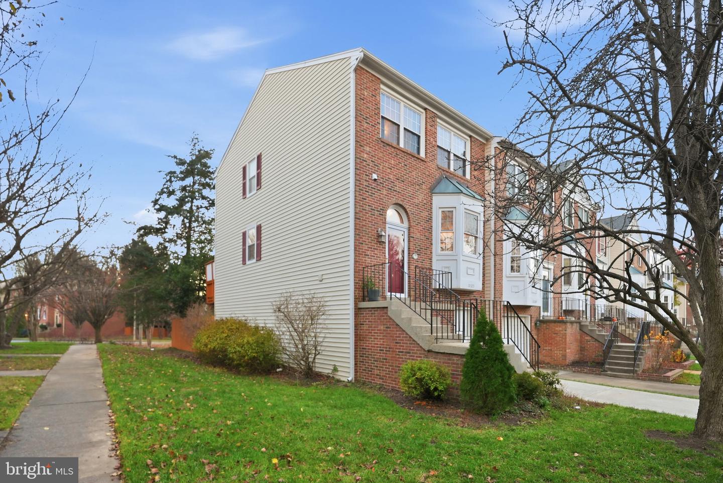 12325 FIELD LARK CT, FAIRFAX, Virginia 22033, 2 Bedrooms Bedrooms, ,2 BathroomsBathrooms,Residential,For sale,12325 FIELD LARK CT,VAFX2280342 MLS # VAFX2280342