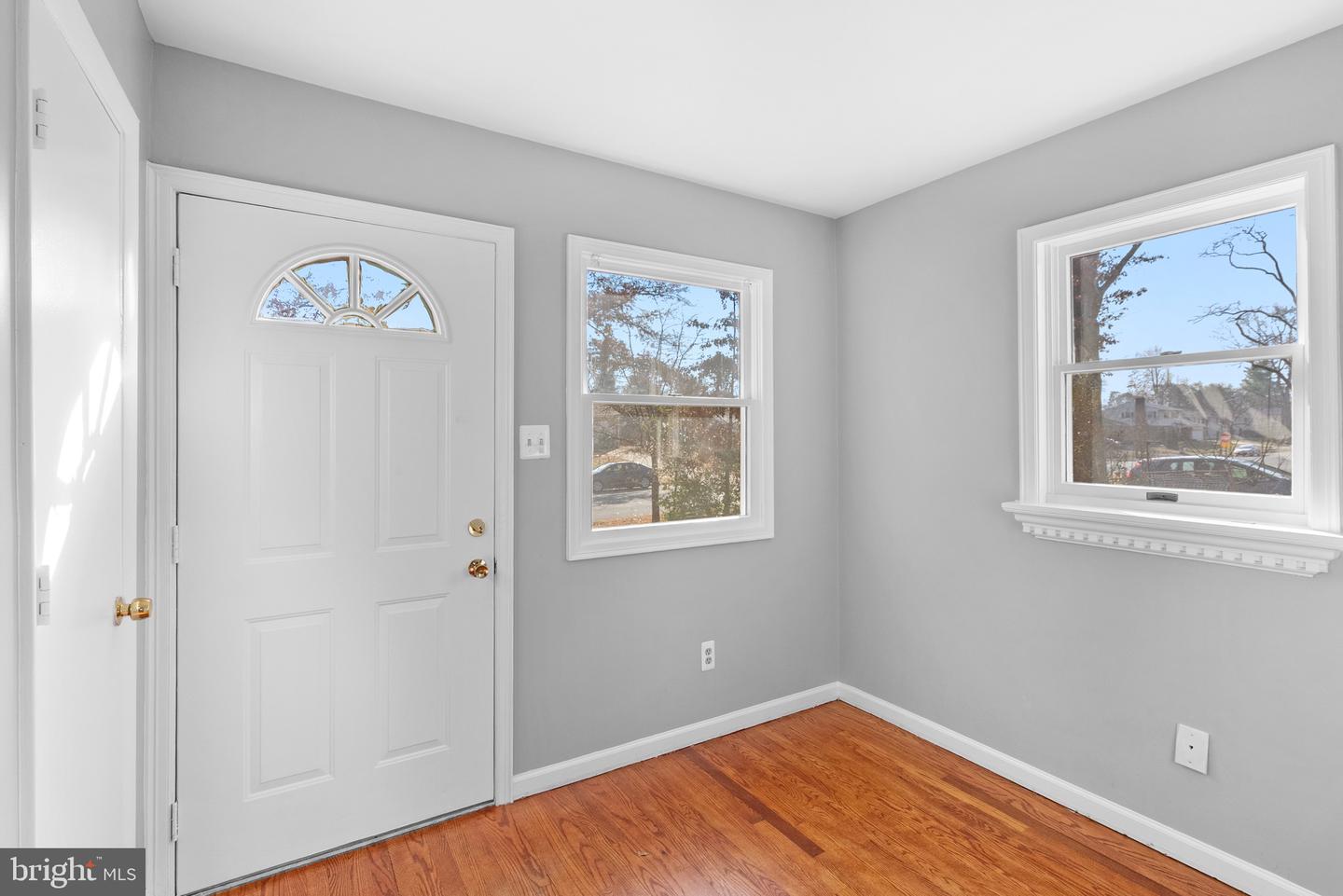 8600 KENTFORD DR, SPRINGFIELD, Virginia 22152, 4 Bedrooms Bedrooms, ,2 BathroomsBathrooms,Residential,For sale,8600 KENTFORD DR,VAFX2280376 MLS # VAFX2280376