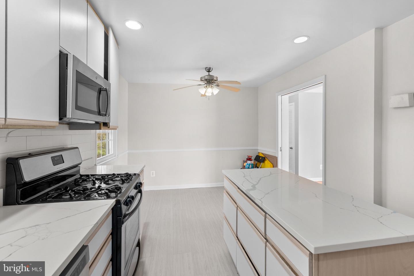 8600 KENTFORD DR, SPRINGFIELD, Virginia 22152, 4 Bedrooms Bedrooms, ,2 BathroomsBathrooms,Residential,For sale,8600 KENTFORD DR,VAFX2280376 MLS # VAFX2280376