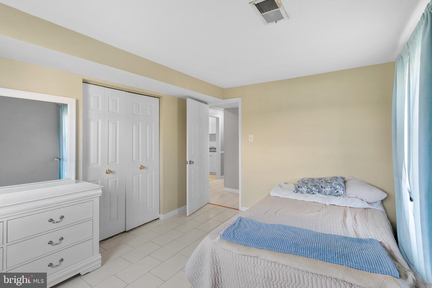 8600 KENTFORD DR, SPRINGFIELD, Virginia 22152, 4 Bedrooms Bedrooms, ,2 BathroomsBathrooms,Residential,For sale,8600 KENTFORD DR,VAFX2280376 MLS # VAFX2280376