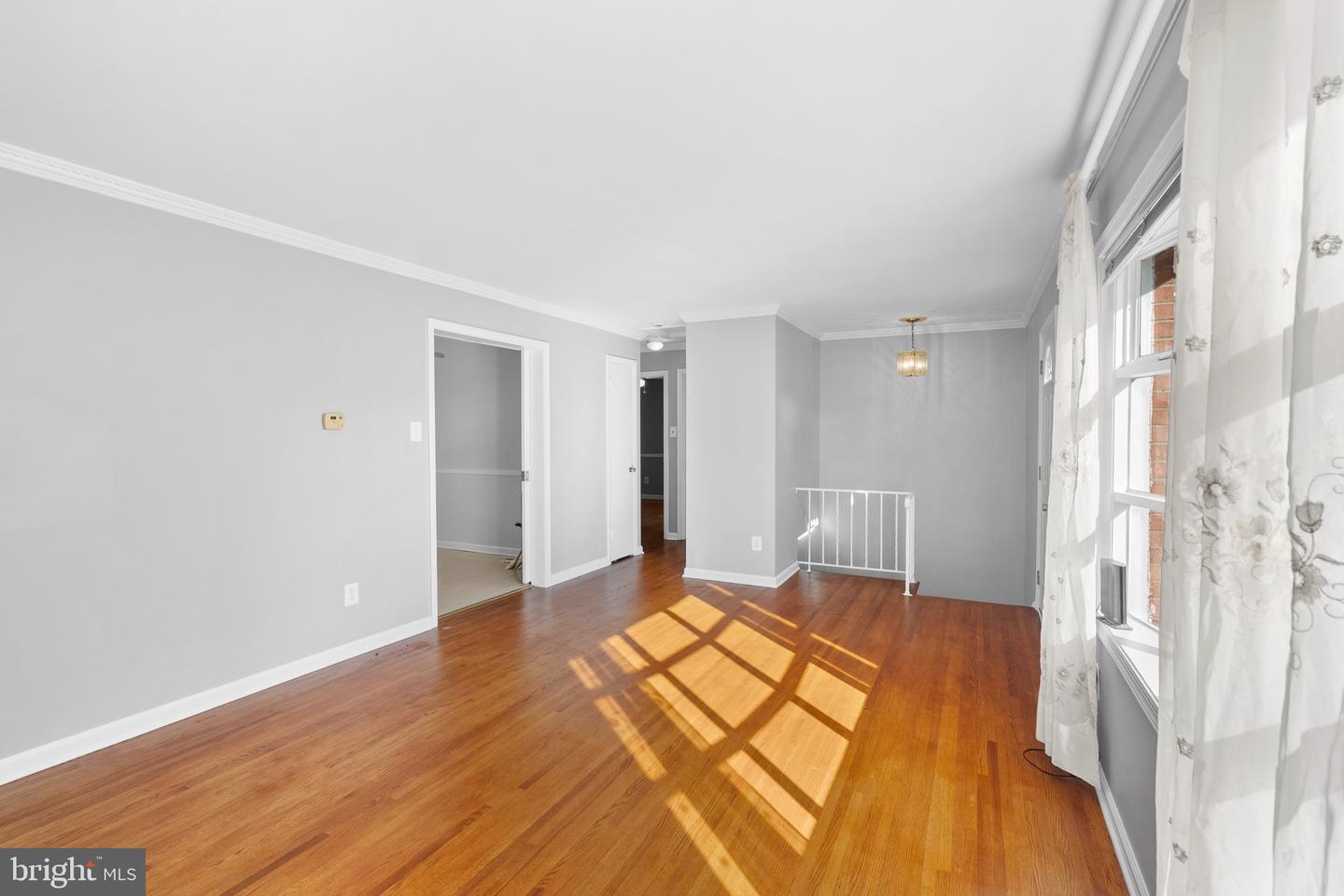 8600 KENTFORD DR, SPRINGFIELD, Virginia 22152, 4 Bedrooms Bedrooms, ,2 BathroomsBathrooms,Residential,For sale,8600 KENTFORD DR,VAFX2280376 MLS # VAFX2280376