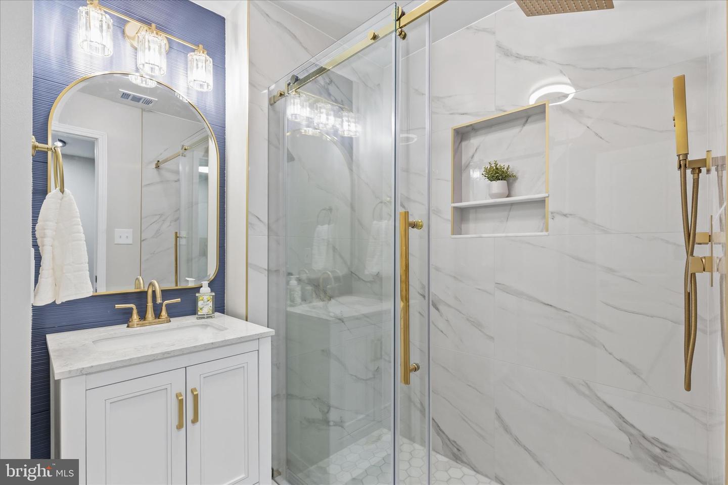 1851 FOXSTONE DR, VIENNA, Virginia 22182, 5 Bedrooms Bedrooms, ,3 BathroomsBathrooms,Residential,For sale,1851 FOXSTONE DR,VAFX2280378 MLS # VAFX2280378