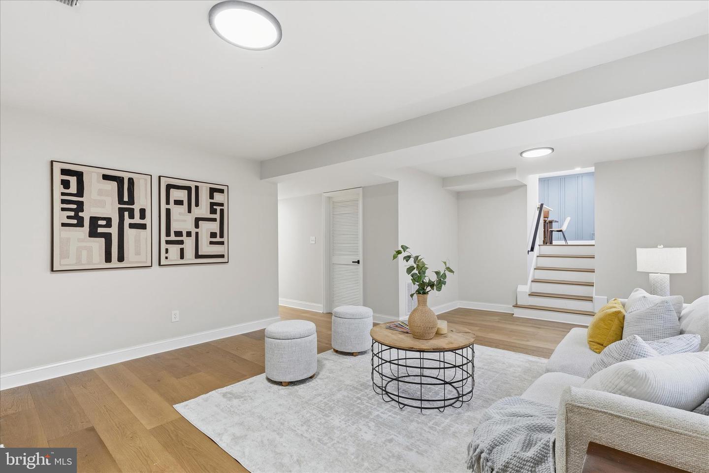 1851 FOXSTONE DR, VIENNA, Virginia 22182, 5 Bedrooms Bedrooms, ,3 BathroomsBathrooms,Residential,For sale,1851 FOXSTONE DR,VAFX2280378 MLS # VAFX2280378