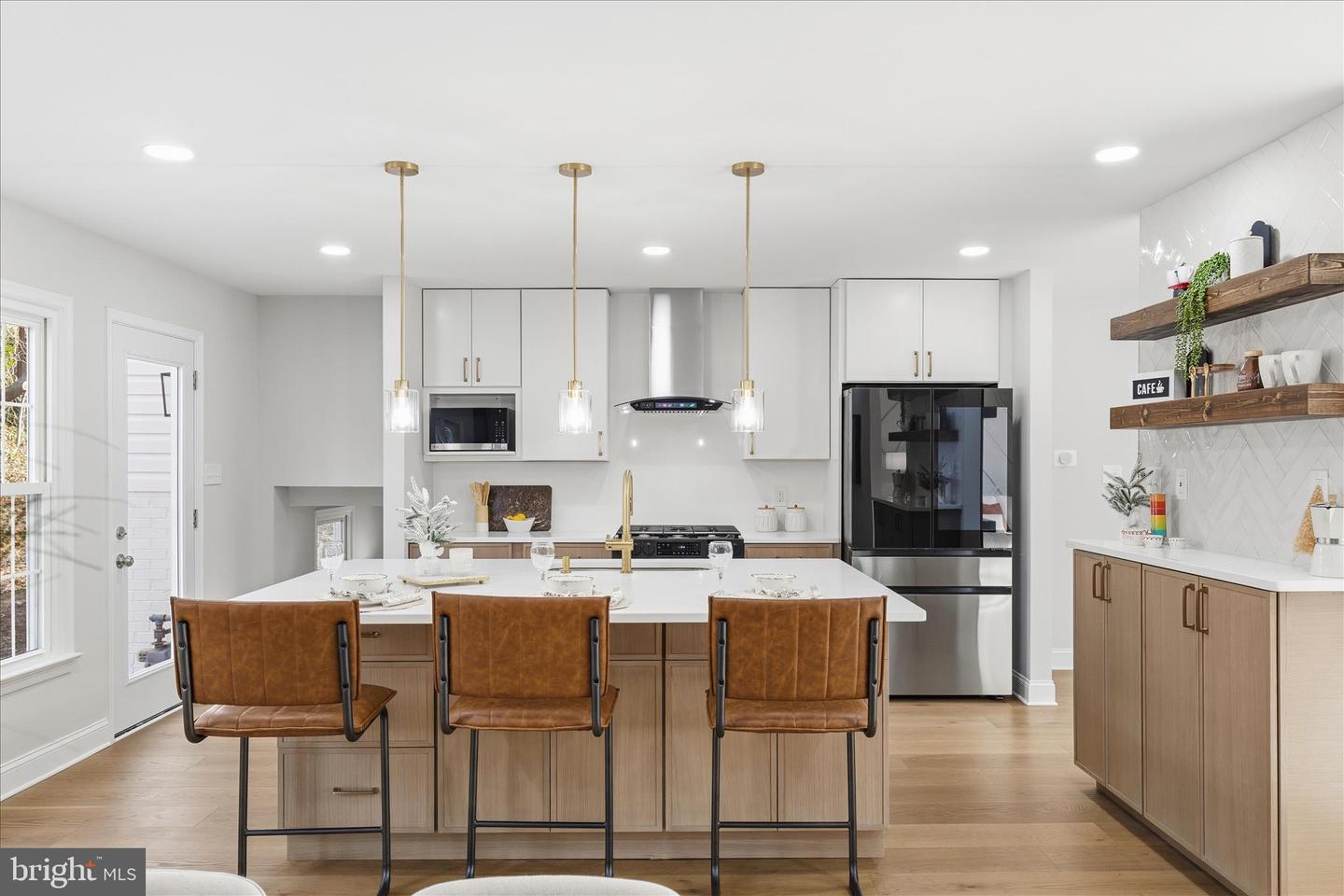 1851 FOXSTONE DR, VIENNA, Virginia 22182, 5 Bedrooms Bedrooms, ,3 BathroomsBathrooms,Residential,For sale,1851 FOXSTONE DR,VAFX2280378 MLS # VAFX2280378