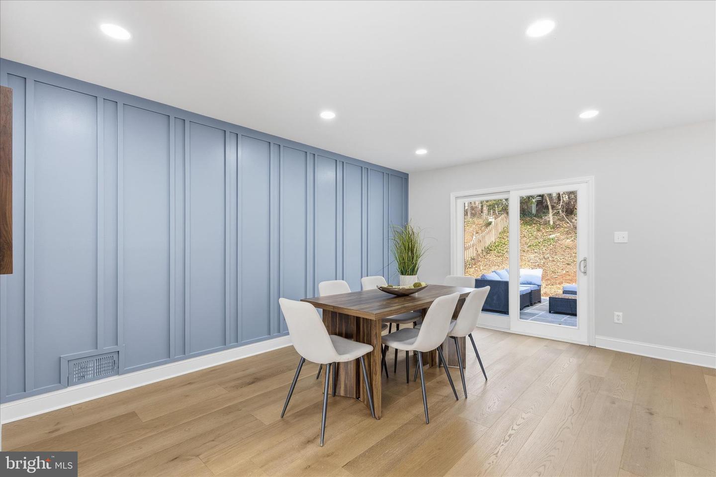 1851 FOXSTONE DR, VIENNA, Virginia 22182, 5 Bedrooms Bedrooms, ,3 BathroomsBathrooms,Residential,For sale,1851 FOXSTONE DR,VAFX2280378 MLS # VAFX2280378