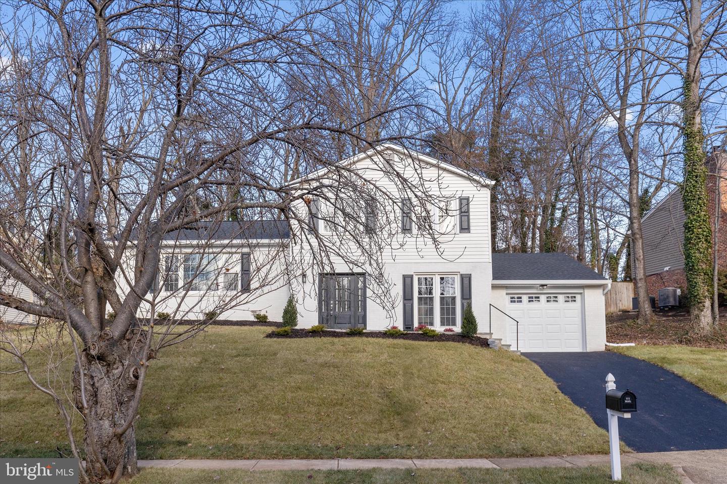 1851 FOXSTONE DR, VIENNA, Virginia 22182, 5 Bedrooms Bedrooms, ,3 BathroomsBathrooms,Residential,For sale,1851 FOXSTONE DR,VAFX2280378 MLS # VAFX2280378