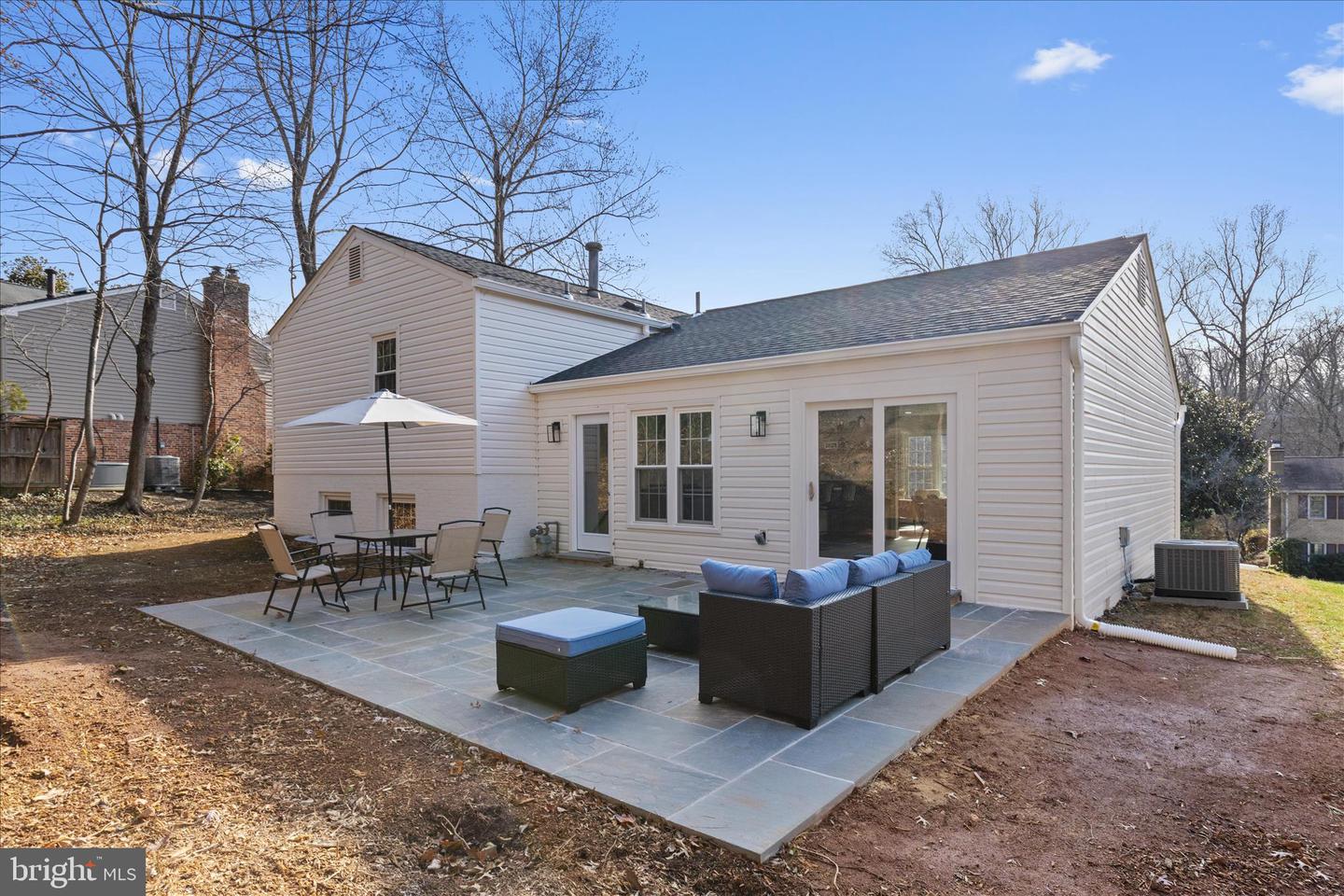 1851 FOXSTONE DR, VIENNA, Virginia 22182, 5 Bedrooms Bedrooms, ,3 BathroomsBathrooms,Residential,For sale,1851 FOXSTONE DR,VAFX2280378 MLS # VAFX2280378