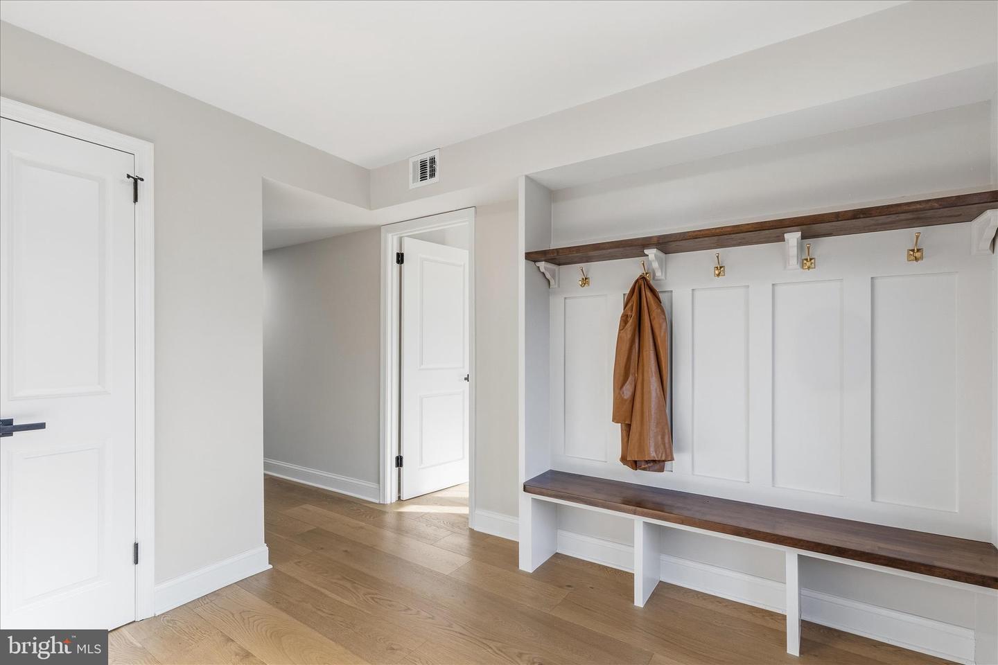 1851 FOXSTONE DR, VIENNA, Virginia 22182, 5 Bedrooms Bedrooms, ,3 BathroomsBathrooms,Residential,For sale,1851 FOXSTONE DR,VAFX2280378 MLS # VAFX2280378