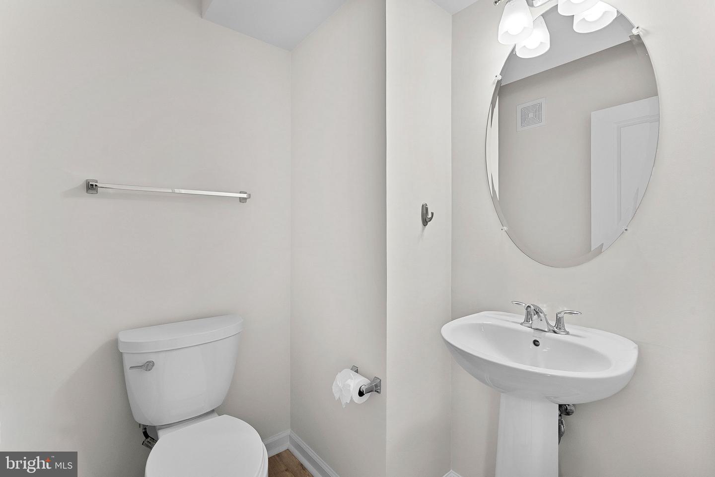 42020 GLADE CREEK TER, ALDIE, Virginia 20105, 3 Bedrooms Bedrooms, ,2 BathroomsBathrooms,Residential,For sale,42020 GLADE CREEK TER,VALO2111666 MLS # VALO2111666