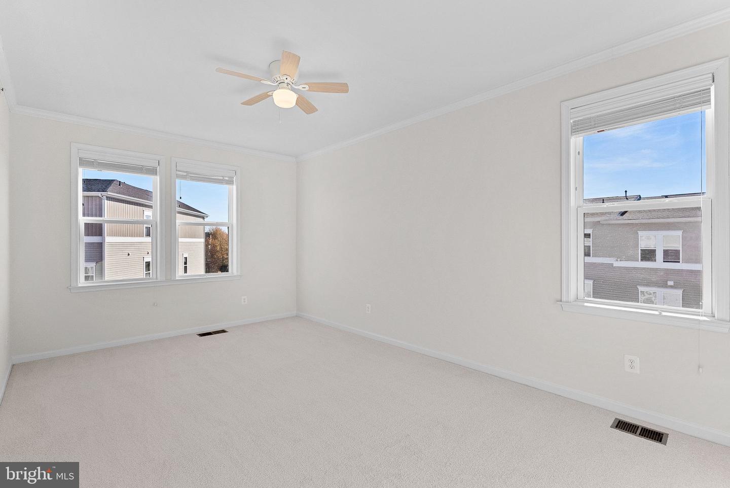 42020 GLADE CREEK TER, ALDIE, Virginia 20105, 3 Bedrooms Bedrooms, ,2 BathroomsBathrooms,Residential,For sale,42020 GLADE CREEK TER,VALO2111666 MLS # VALO2111666