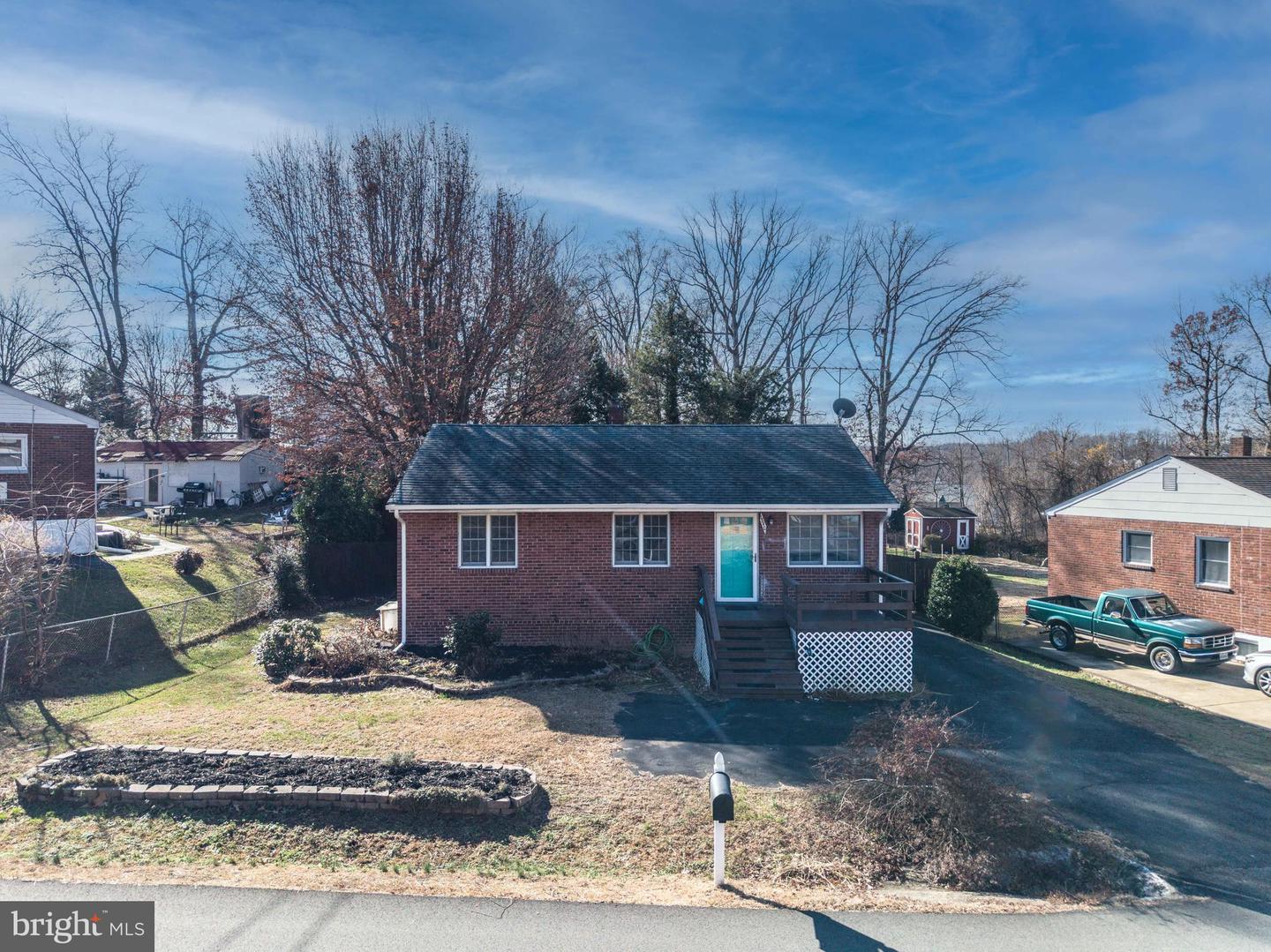 15910 CREST DR, WOODBRIDGE, Virginia 22191, 3 Bedrooms Bedrooms, ,2 BathroomsBathrooms,Residential,For sale,15910 CREST DR,VAPW2108294 MLS # VAPW2108294