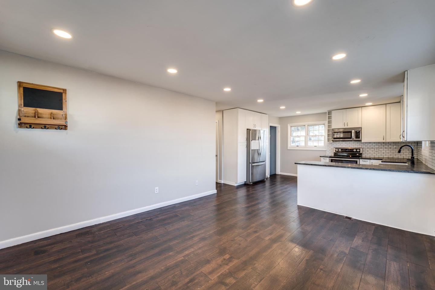 15910 CREST DR, WOODBRIDGE, Virginia 22191, 3 Bedrooms Bedrooms, ,2 BathroomsBathrooms,Residential,For sale,15910 CREST DR,VAPW2108294 MLS # VAPW2108294