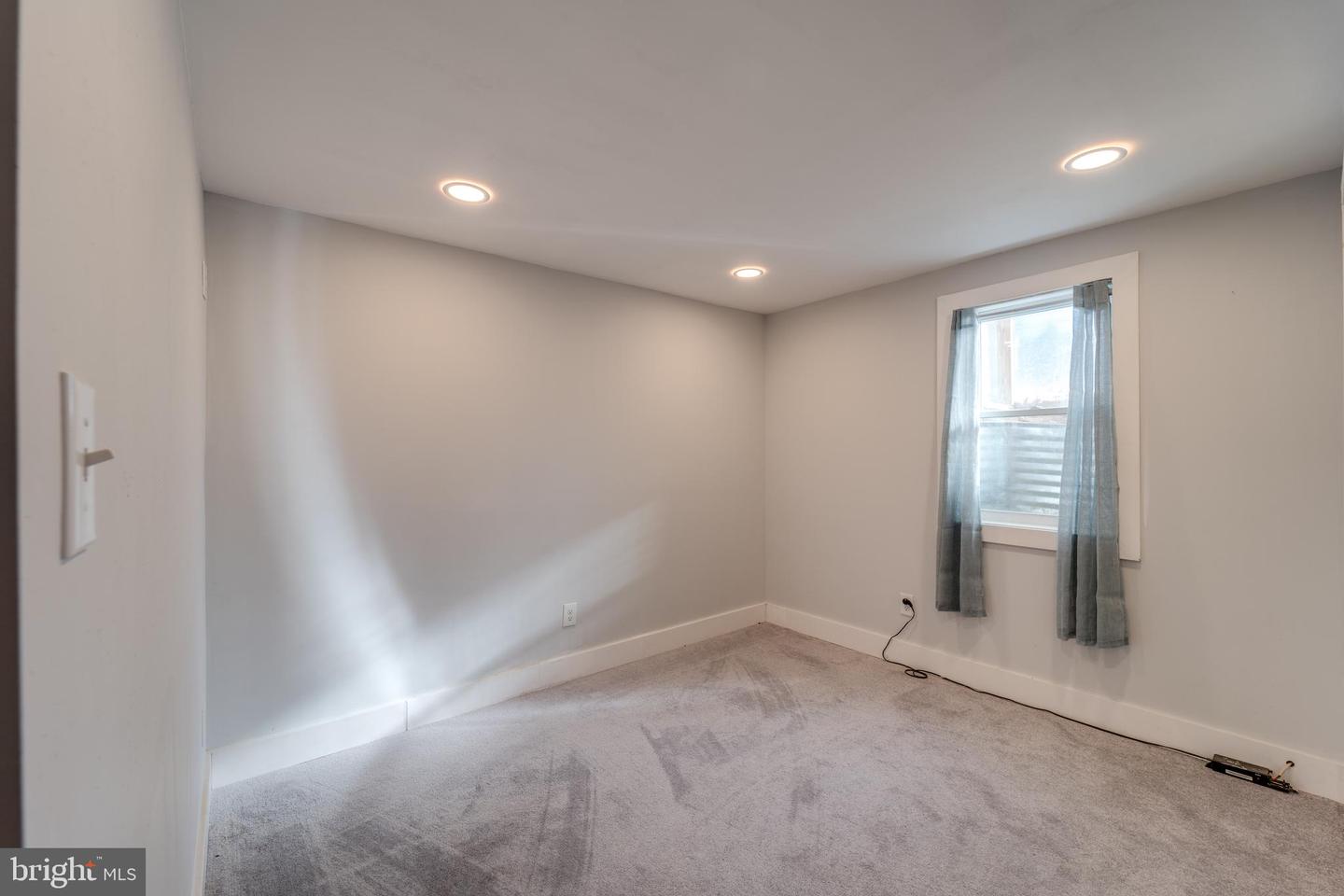 15910 CREST DR, WOODBRIDGE, Virginia 22191, 3 Bedrooms Bedrooms, ,2 BathroomsBathrooms,Residential,For sale,15910 CREST DR,VAPW2108294 MLS # VAPW2108294