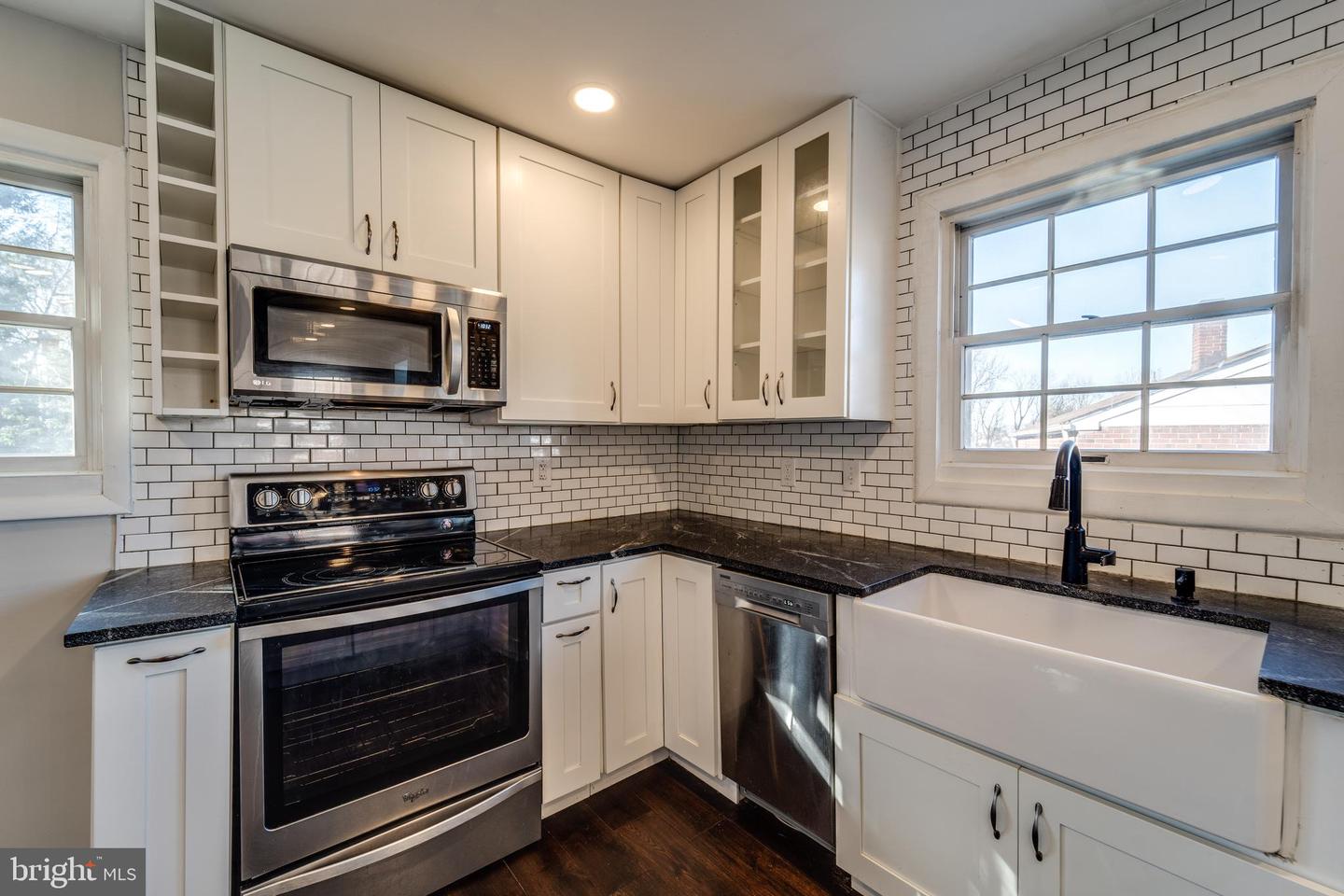 15910 CREST DR, WOODBRIDGE, Virginia 22191, 3 Bedrooms Bedrooms, ,2 BathroomsBathrooms,Residential,For sale,15910 CREST DR,VAPW2108294 MLS # VAPW2108294