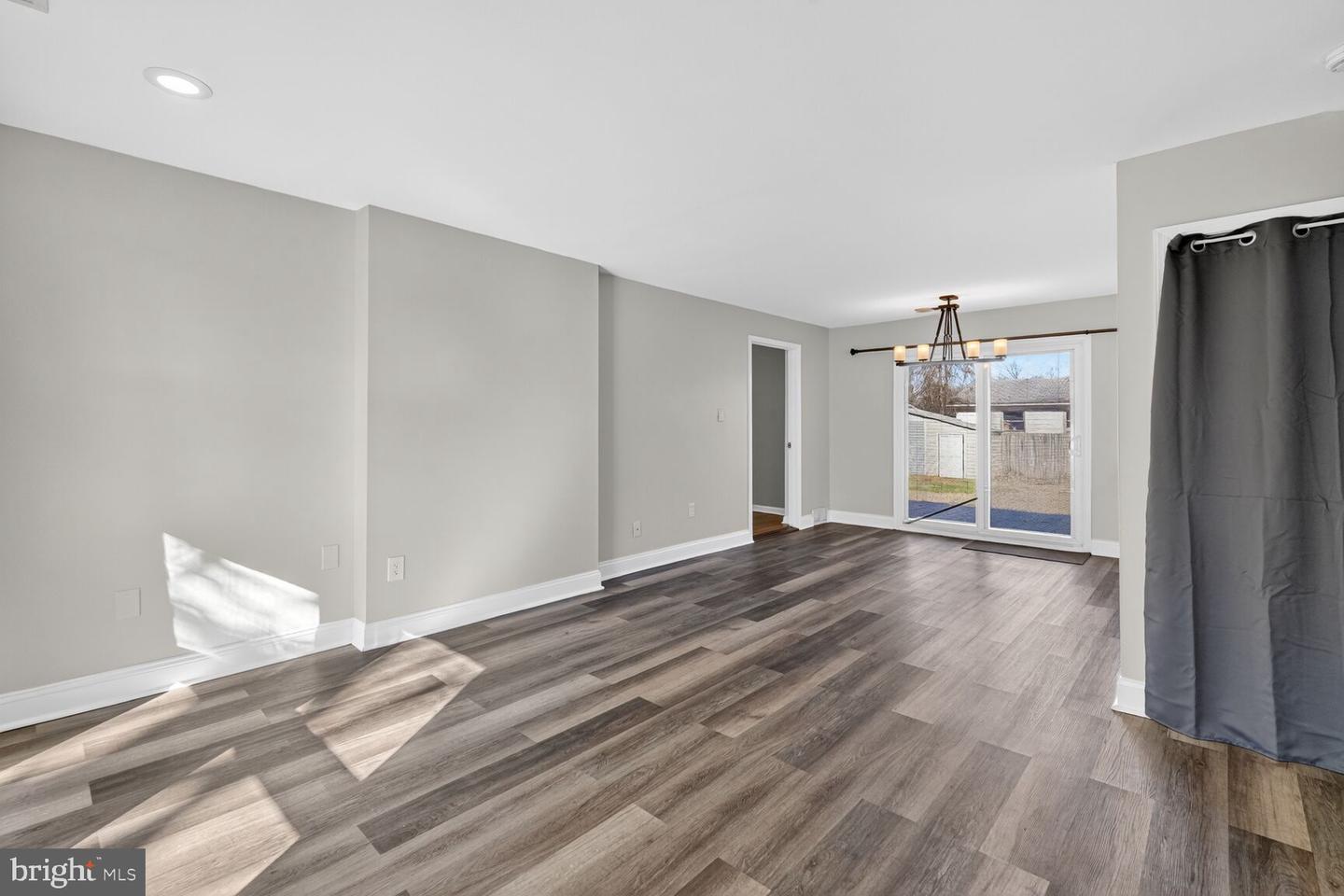 6307 COTTONWOOD DR, ALEXANDRIA, Virginia 22310, 3 Bedrooms Bedrooms, ,2 BathroomsBathrooms,Residential,For sale,6307 COTTONWOOD DR,VAFX2280450 MLS # VAFX2280450