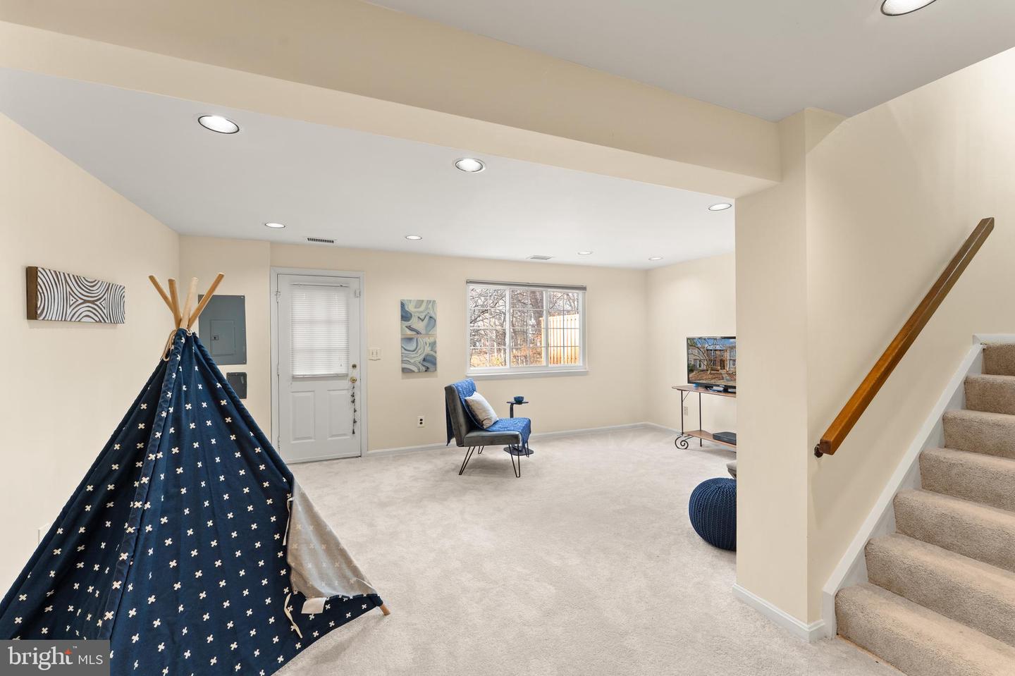 1616 BARNSTEAD DR, RESTON, Virginia 20194, 3 Bedrooms Bedrooms, ,1 BathroomBathrooms,Residential,For sale,1616 BARNSTEAD DR,VAFX2280562 MLS # VAFX2280562