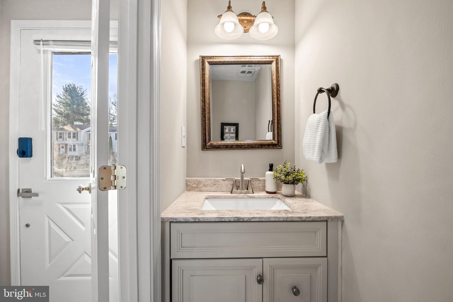 1747 SUNDANCE DR, RESTON, Virginia 20194, 3 Bedrooms Bedrooms, ,2 BathroomsBathrooms,Residential,For sale,1747 SUNDANCE DR,VAFX2280606 MLS # VAFX2280606