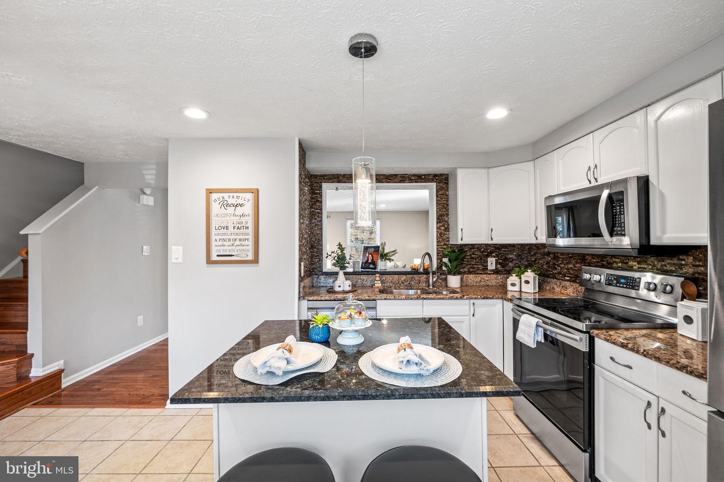 1747 SUNDANCE DR, RESTON, Virginia 20194, 3 Bedrooms Bedrooms, ,2 BathroomsBathrooms,Residential,For sale,1747 SUNDANCE DR,VAFX2280606 MLS # VAFX2280606