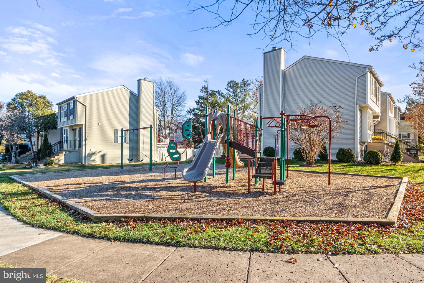 1747 SUNDANCE DR, RESTON, Virginia 20194, 3 Bedrooms Bedrooms, ,2 BathroomsBathrooms,Residential,For sale,1747 SUNDANCE DR,VAFX2280606 MLS # VAFX2280606