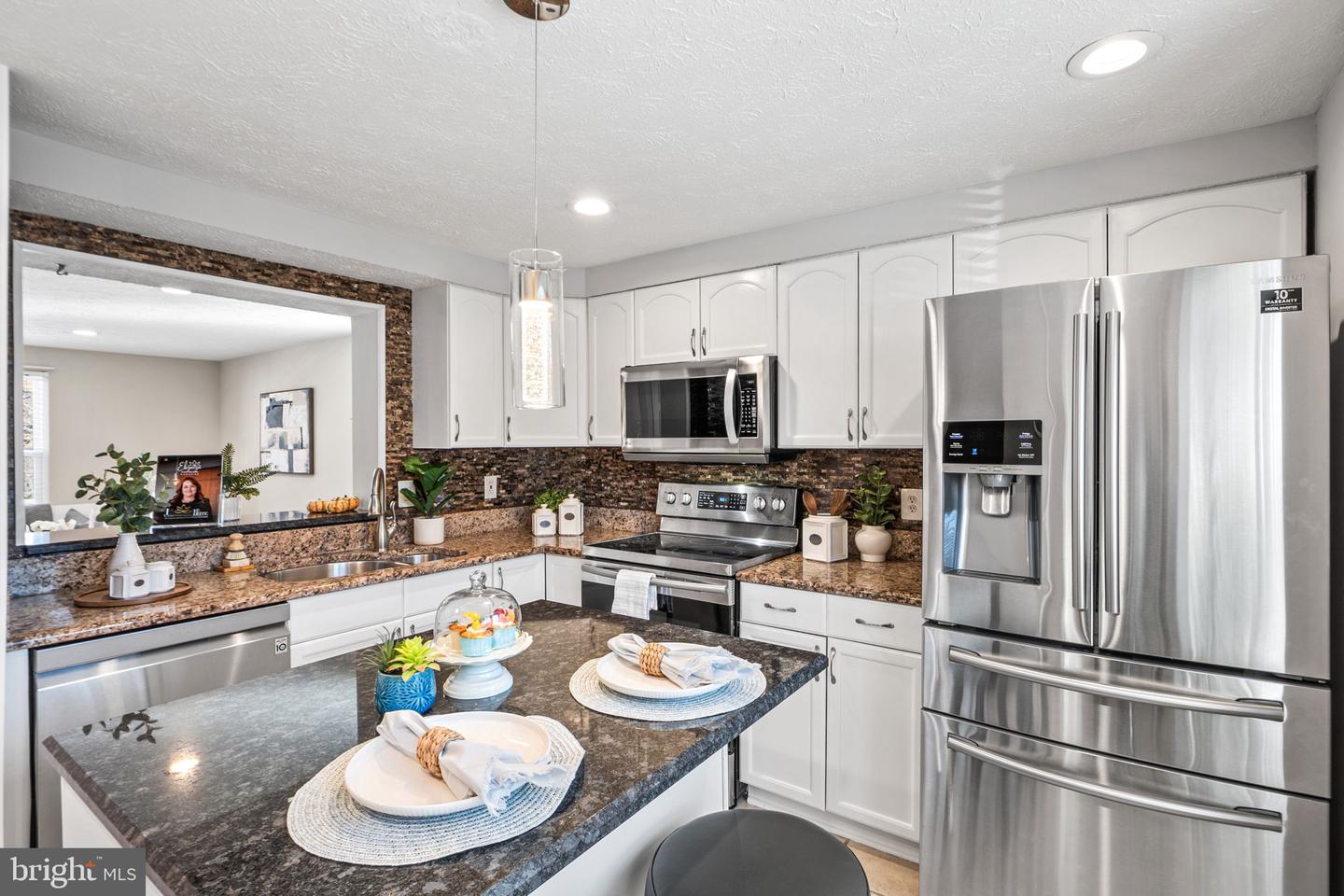 1747 SUNDANCE DR, RESTON, Virginia 20194, 3 Bedrooms Bedrooms, ,2 BathroomsBathrooms,Residential,For sale,1747 SUNDANCE DR,VAFX2280606 MLS # VAFX2280606