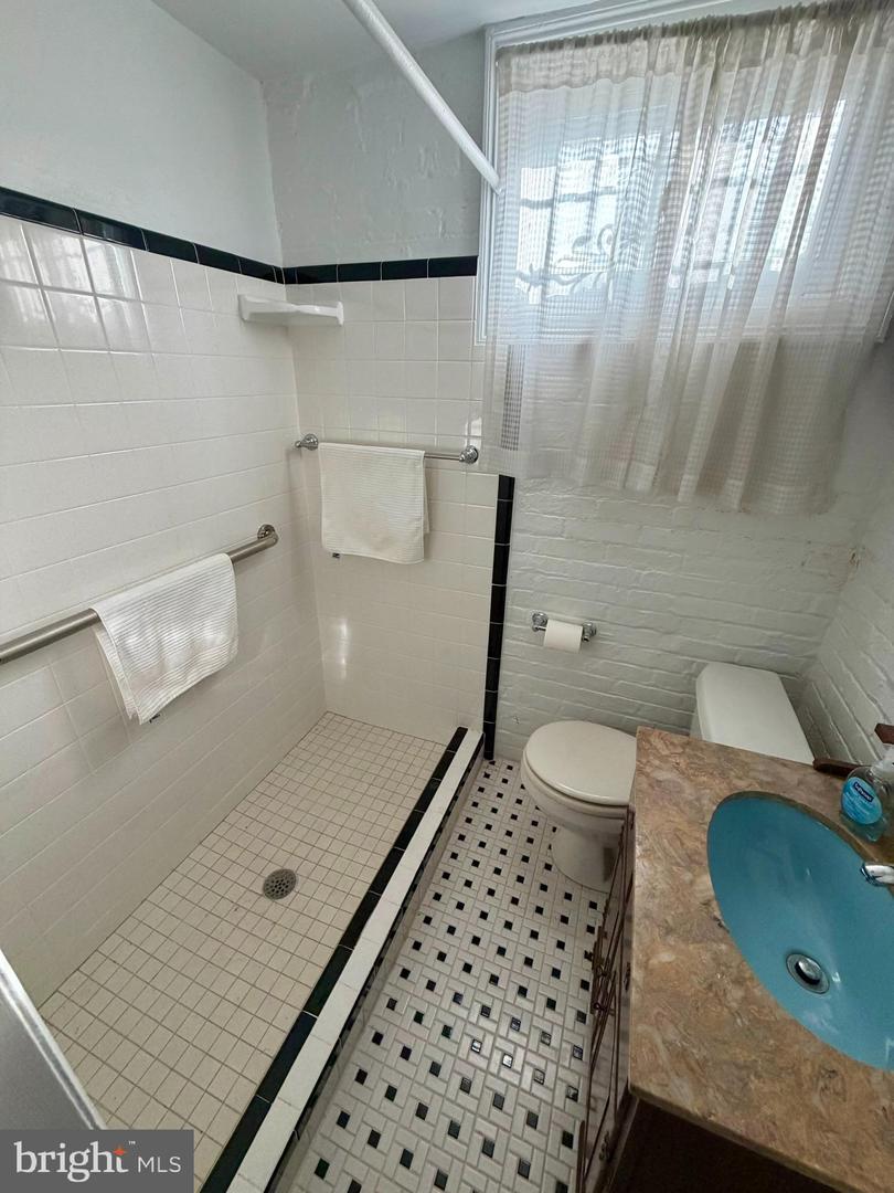 615 POWHATAN PL NW, WASHINGTON, District Of Columbia 20011, 3 Bedrooms Bedrooms, 11 Rooms Rooms,2 BathroomsBathrooms,Residential,For sale,615 POWHATAN PL NW,DCDC2233148 MLS # DCDC2233148