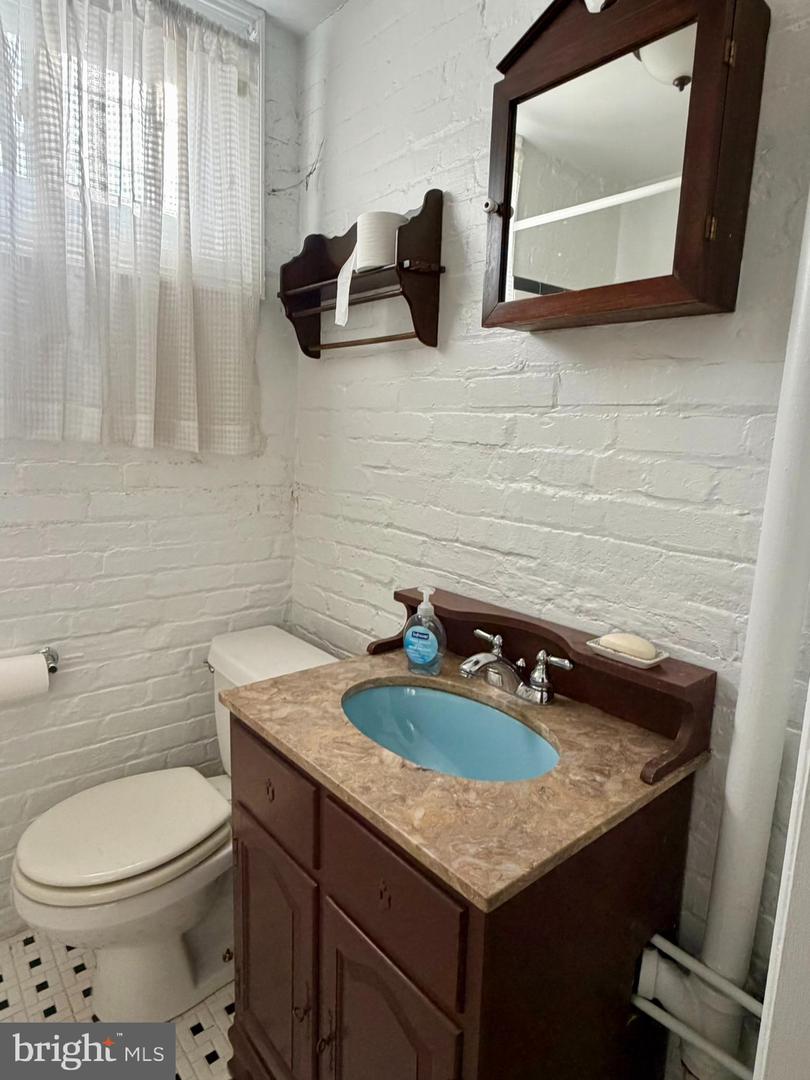 615 POWHATAN PL NW, WASHINGTON, District Of Columbia 20011, 3 Bedrooms Bedrooms, 11 Rooms Rooms,2 BathroomsBathrooms,Residential,For sale,615 POWHATAN PL NW,DCDC2233148 MLS # DCDC2233148