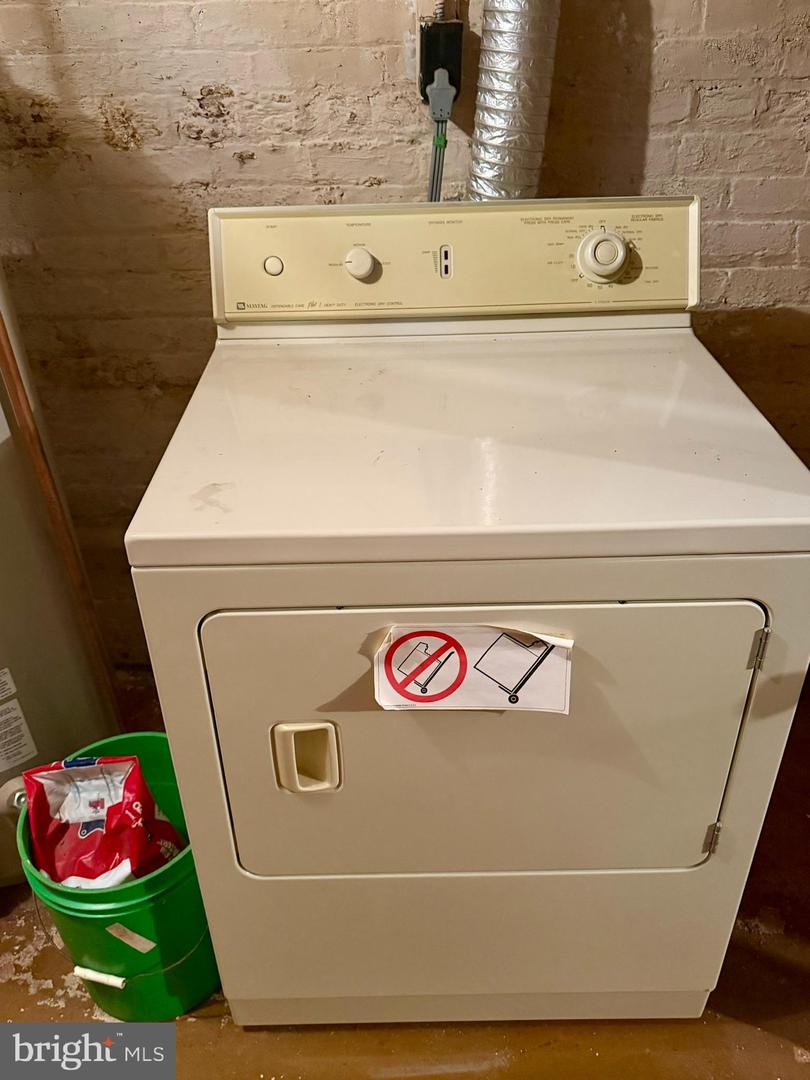 615 POWHATAN PL NW, WASHINGTON, District Of Columbia 20011, 3 Bedrooms Bedrooms, 11 Rooms Rooms,2 BathroomsBathrooms,Residential,For sale,615 POWHATAN PL NW,DCDC2233148 MLS # DCDC2233148