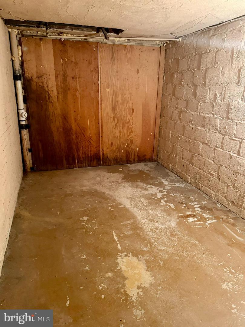 615 POWHATAN PL NW, WASHINGTON, District Of Columbia 20011, 3 Bedrooms Bedrooms, 11 Rooms Rooms,2 BathroomsBathrooms,Residential,For sale,615 POWHATAN PL NW,DCDC2233148 MLS # DCDC2233148