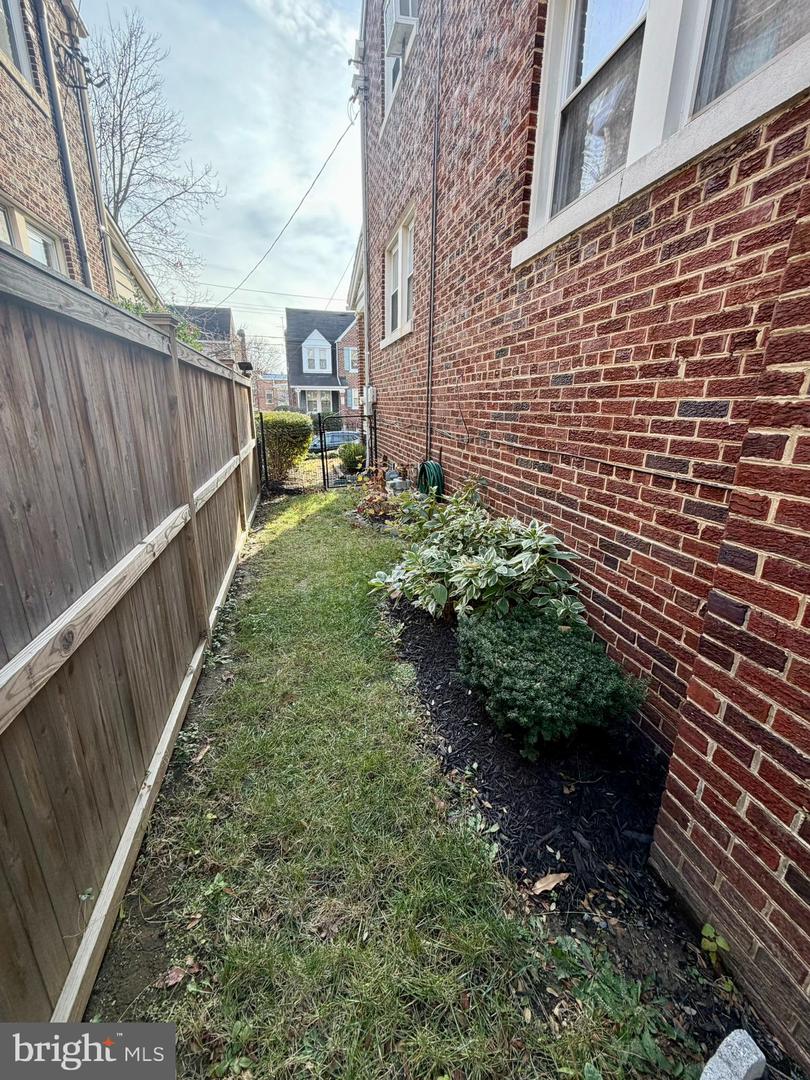 615 POWHATAN PL NW, WASHINGTON, District Of Columbia 20011, 3 Bedrooms Bedrooms, 11 Rooms Rooms,2 BathroomsBathrooms,Residential,For sale,615 POWHATAN PL NW,DCDC2233148 MLS # DCDC2233148