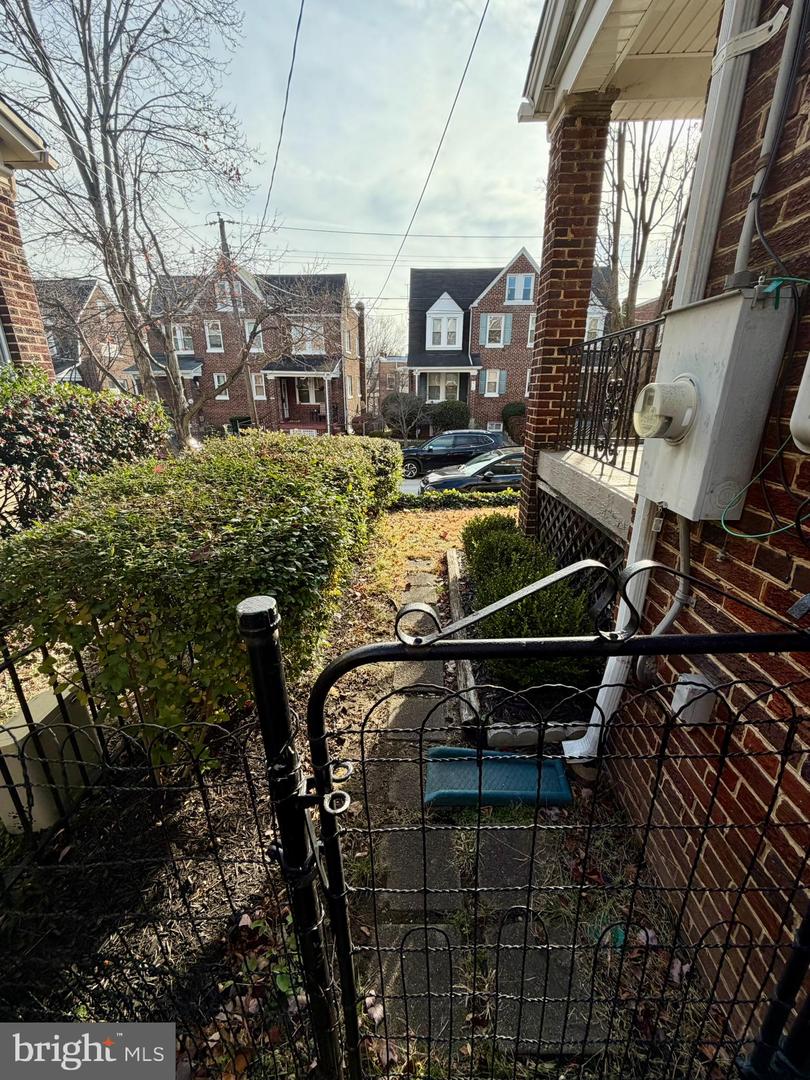 615 POWHATAN PL NW, WASHINGTON, District Of Columbia 20011, 3 Bedrooms Bedrooms, 11 Rooms Rooms,2 BathroomsBathrooms,Residential,For sale,615 POWHATAN PL NW,DCDC2233148 MLS # DCDC2233148