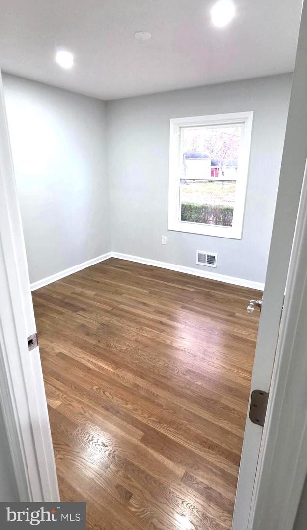 4813 LAWRENCE ST, ALEXANDRIA, Virginia 22309, 4 Bedrooms Bedrooms, ,2 BathroomsBathrooms,Residential,For sale,4813 LAWRENCE ST,VAFX2280608 MLS # VAFX2280608