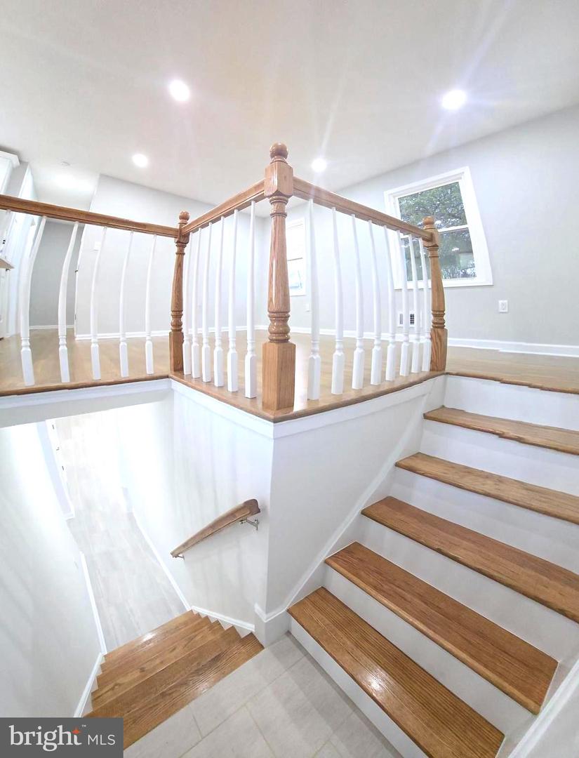 4813 LAWRENCE ST, ALEXANDRIA, Virginia 22309, 4 Bedrooms Bedrooms, ,2 BathroomsBathrooms,Residential,For sale,4813 LAWRENCE ST,VAFX2280608 MLS # VAFX2280608