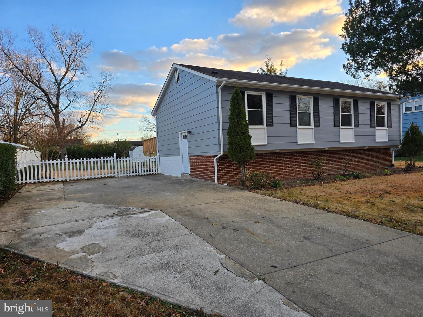 4813 LAWRENCE ST, ALEXANDRIA, Virginia 22309, 4 Bedrooms Bedrooms, ,2 BathroomsBathrooms,Residential,For sale,4813 LAWRENCE ST,VAFX2280608 MLS # VAFX2280608