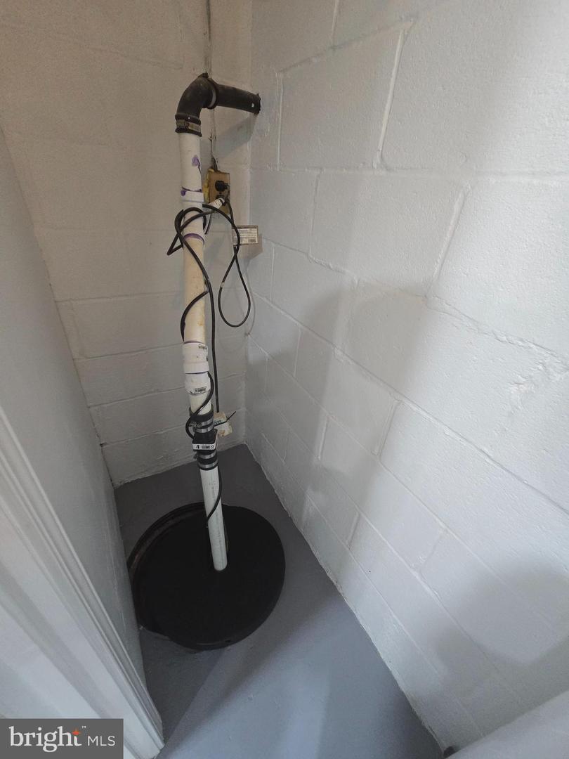 4813 LAWRENCE ST, ALEXANDRIA, Virginia 22309, 4 Bedrooms Bedrooms, ,2 BathroomsBathrooms,Residential,For sale,4813 LAWRENCE ST,VAFX2280608 MLS # VAFX2280608