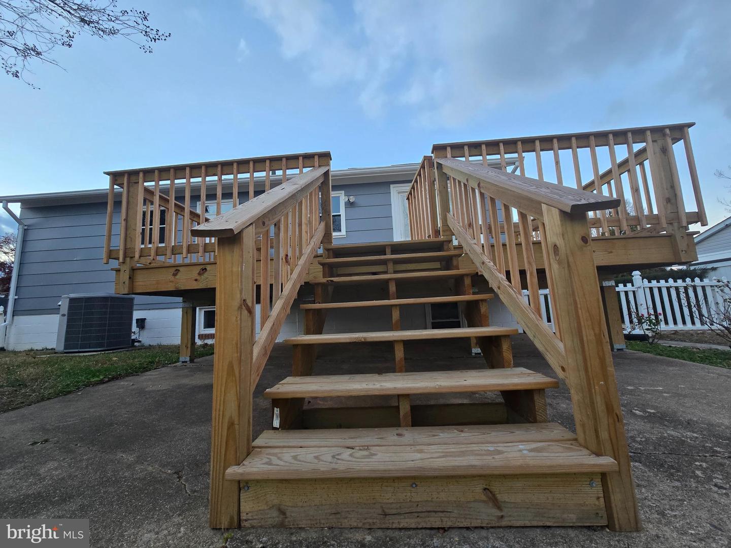 4813 LAWRENCE ST, ALEXANDRIA, Virginia 22309, 4 Bedrooms Bedrooms, ,2 BathroomsBathrooms,Residential,For sale,4813 LAWRENCE ST,VAFX2280608 MLS # VAFX2280608