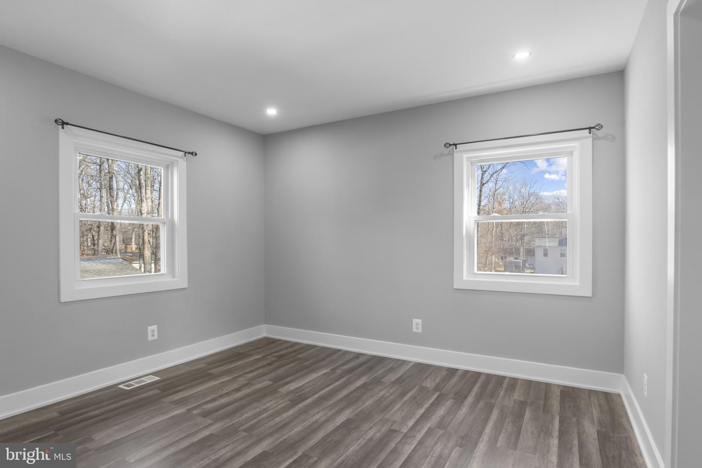 5 BREEZY HILL DR, STAFFORD, Virginia 22556, 5 Bedrooms Bedrooms, ,4 BathroomsBathrooms,Residential,For sale,5 BREEZY HILL DR,VAST2044450 MLS # VAST2044450