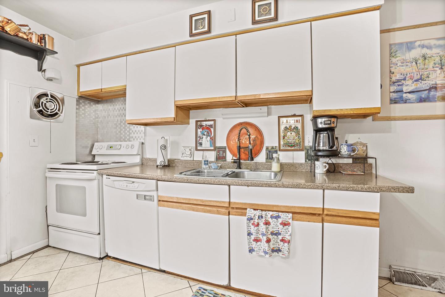 3504 WAKEFIELD ST, COLONIAL BEACH, Virginia 22443, 3 Bedrooms Bedrooms, 6 Rooms Rooms,2 BathroomsBathrooms,Residential,For sale,3504 WAKEFIELD ST,VAWE2010176 MLS # VAWE2010176