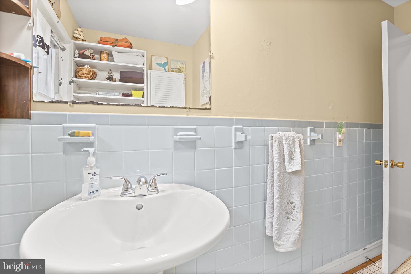 3504 WAKEFIELD ST, COLONIAL BEACH, Virginia 22443, 3 Bedrooms Bedrooms, 6 Rooms Rooms,2 BathroomsBathrooms,Residential,For sale,3504 WAKEFIELD ST,VAWE2010176 MLS # VAWE2010176