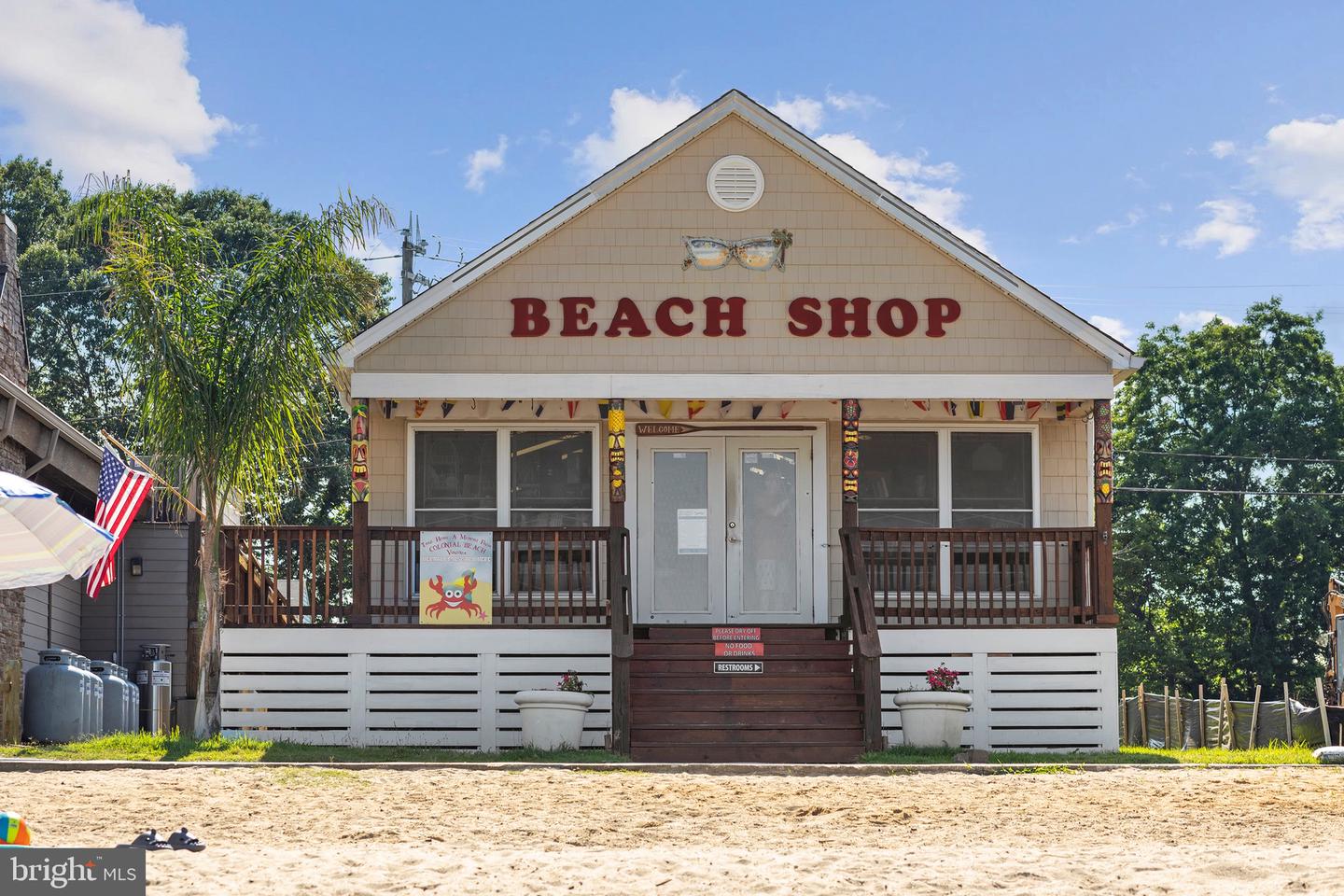 3504 WAKEFIELD ST, COLONIAL BEACH, Virginia 22443, 3 Bedrooms Bedrooms, 6 Rooms Rooms,2 BathroomsBathrooms,Residential,For sale,3504 WAKEFIELD ST,VAWE2010176 MLS # VAWE2010176