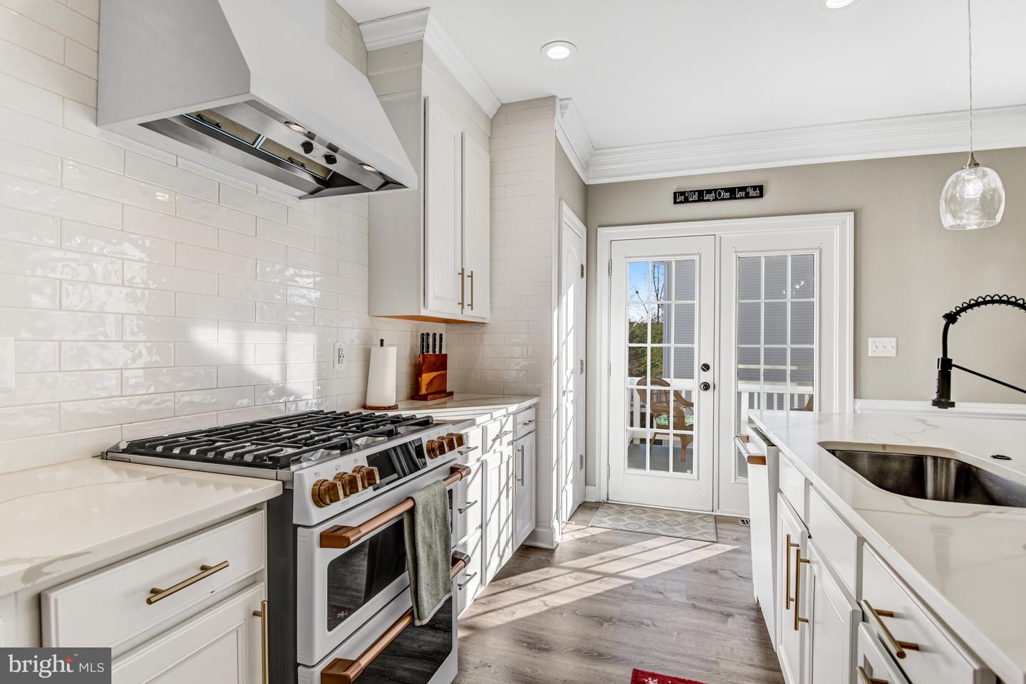 6899 BOOTHE LN, HAYMARKET, Virginia 20169, 3 Bedrooms Bedrooms, ,2 BathroomsBathrooms,Residential,For sale,6899 BOOTHE LN,VAPW2108416 MLS # VAPW2108416