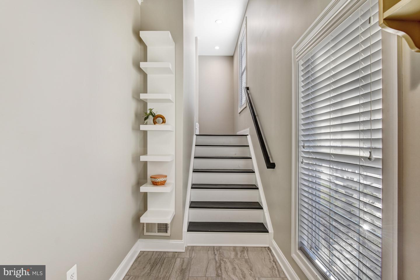 6899 BOOTHE LN, HAYMARKET, Virginia 20169, 3 Bedrooms Bedrooms, ,2 BathroomsBathrooms,Residential,For sale,6899 BOOTHE LN,VAPW2108416 MLS # VAPW2108416