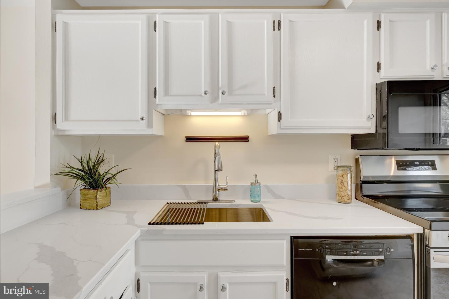 11200 SILENTWOOD LN, RESTON, Virginia 20191, 2 Bedrooms Bedrooms, ,2 BathroomsBathrooms,Residential,For sale,11200 SILENTWOOD LN,VAFX2280684 MLS # VAFX2280684 11200 SILENTWOOD LN, RESTON, Virginia 20191, 2 Bedrooms Bedrooms, ,2 BathroomsBathrooms,Residential,For sale,11200 SILENTWOOD LN,VAFX2280684 MLS # VAFX2280684