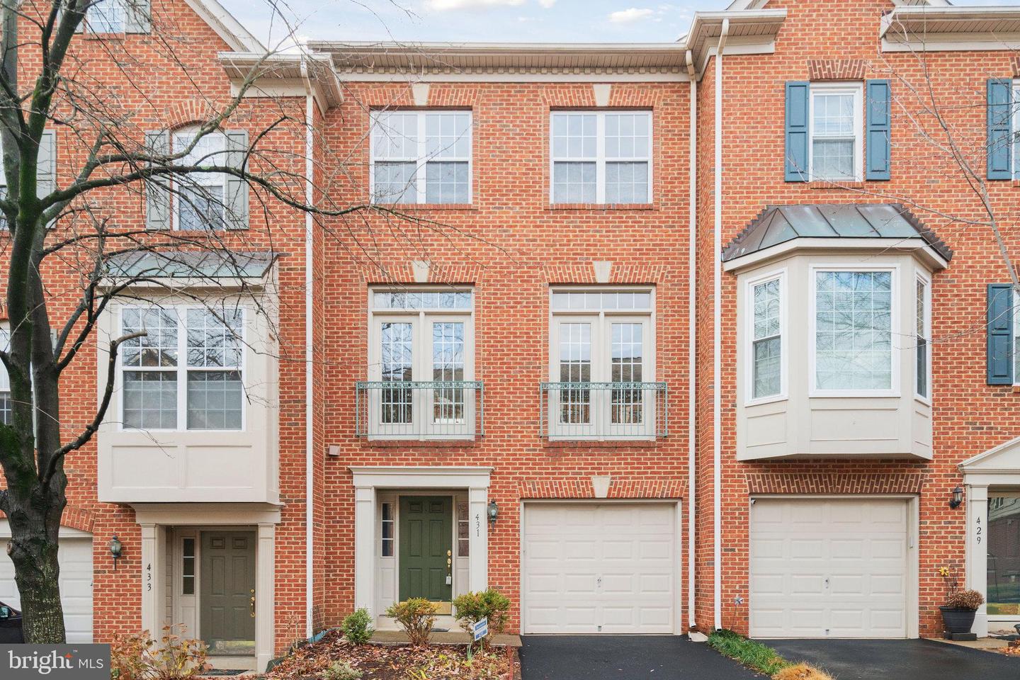 431 STANTON PL, ALEXANDRIA, Virginia 22304, 2 Bedrooms Bedrooms, ,2 BathroomsBathrooms,Residential,For sale,431 STANTON PL,VAAX2052086 MLS # VAAX2052086