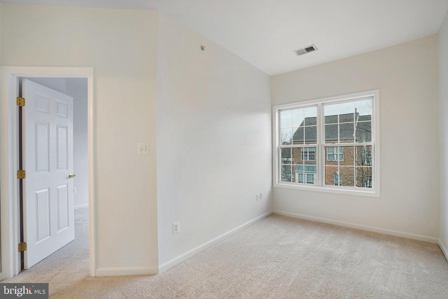 431 STANTON PL, ALEXANDRIA, Virginia 22304, 2 Bedrooms Bedrooms, ,2 BathroomsBathrooms,Residential,For sale,431 STANTON PL,VAAX2052086 MLS # VAAX2052086