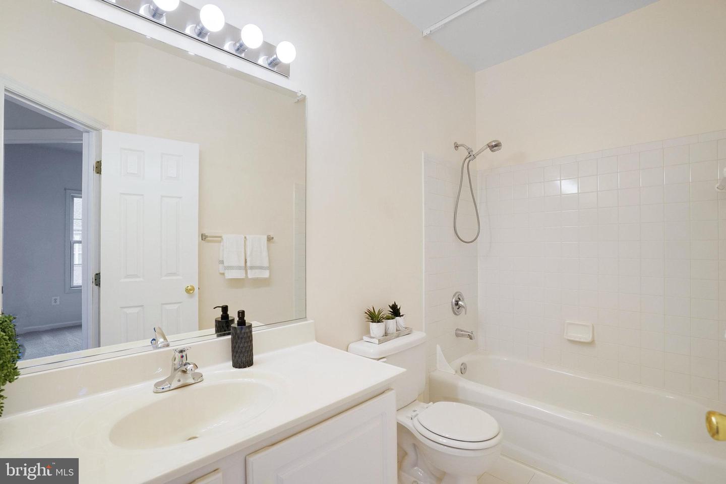 431 STANTON PL, ALEXANDRIA, Virginia 22304, 2 Bedrooms Bedrooms, ,2 BathroomsBathrooms,Residential,For sale,431 STANTON PL,VAAX2052086 MLS # VAAX2052086