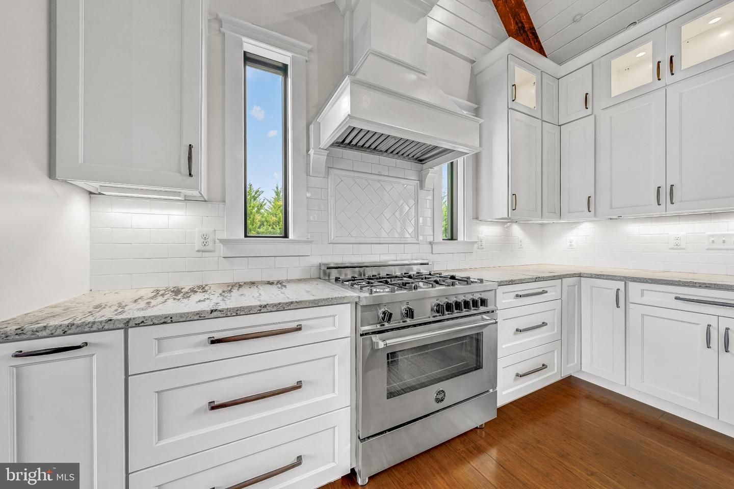 19116 NICHOLSON FARM LN, PURCELLVILLE, Virginia 20132, 4 Bedrooms Bedrooms, ,4 BathroomsBathrooms,Residential,For sale,19116 NICHOLSON FARM LN,VALO2111778 MLS # VALO2111778