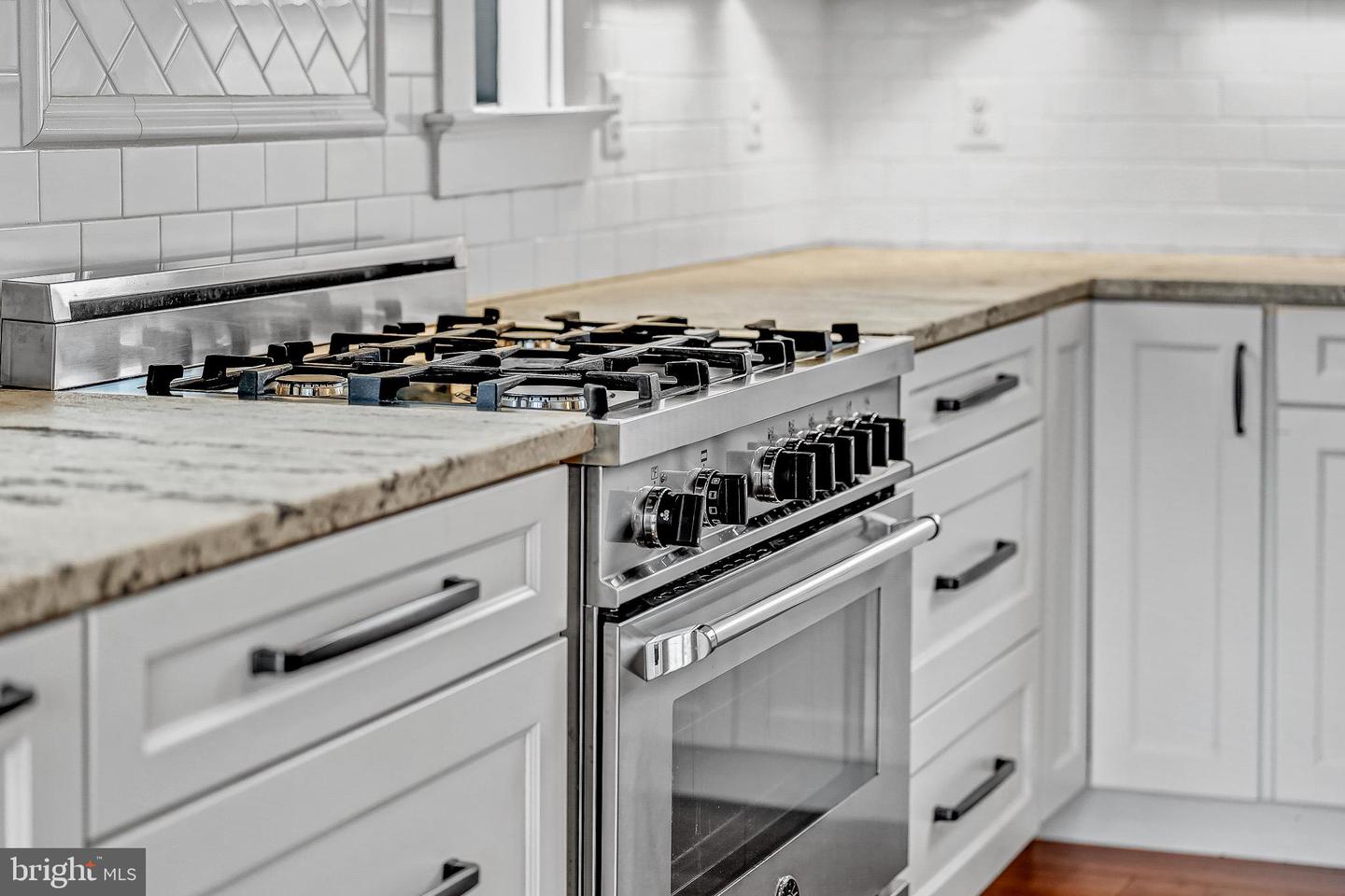 19116 NICHOLSON FARM LN, PURCELLVILLE, Virginia 20132, 4 Bedrooms Bedrooms, ,4 BathroomsBathrooms,Residential,For sale,19116 NICHOLSON FARM LN,VALO2111778 MLS # VALO2111778