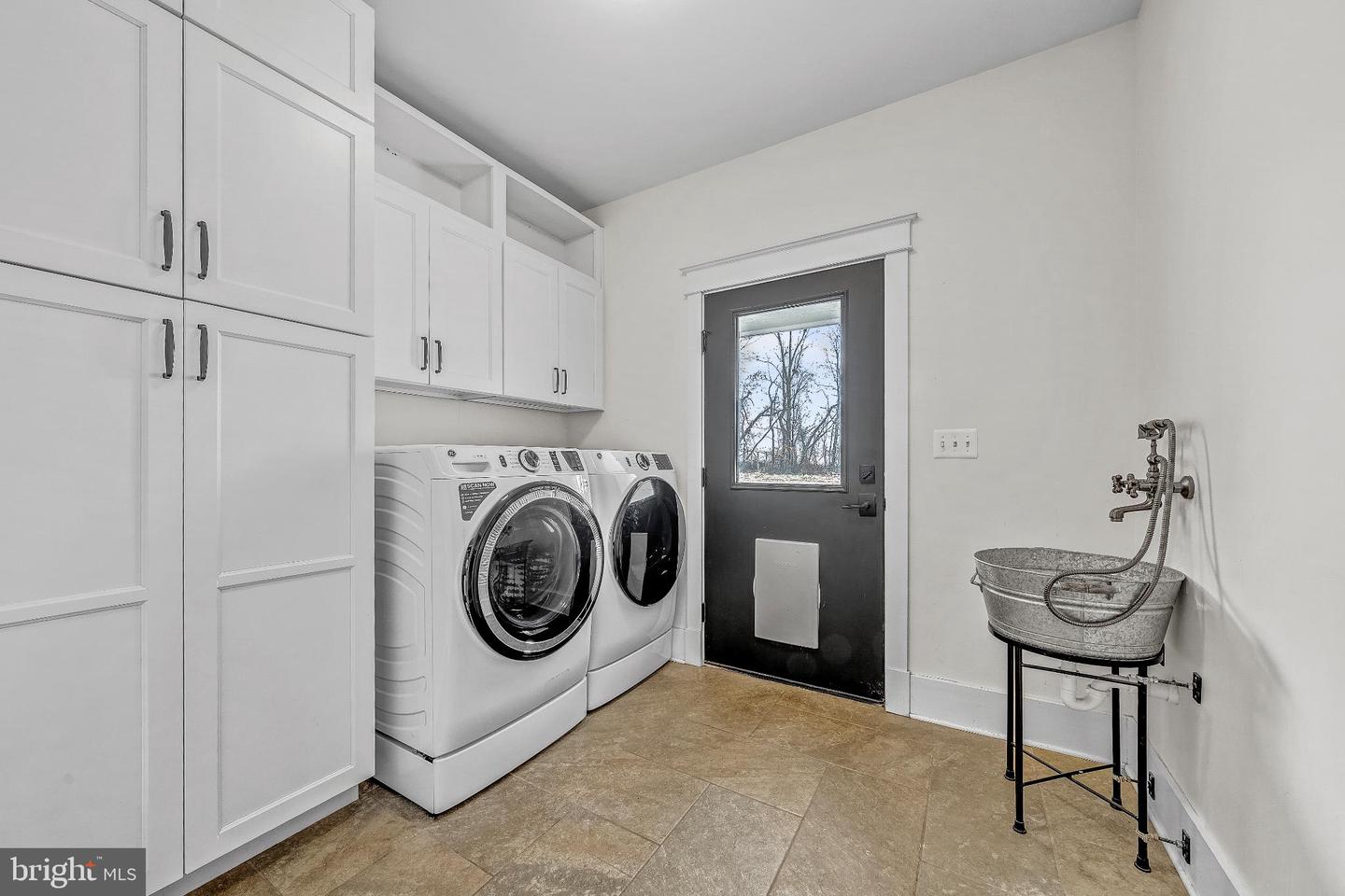 19116 NICHOLSON FARM LN, PURCELLVILLE, Virginia 20132, 4 Bedrooms Bedrooms, ,4 BathroomsBathrooms,Residential,For sale,19116 NICHOLSON FARM LN,VALO2111778 MLS # VALO2111778